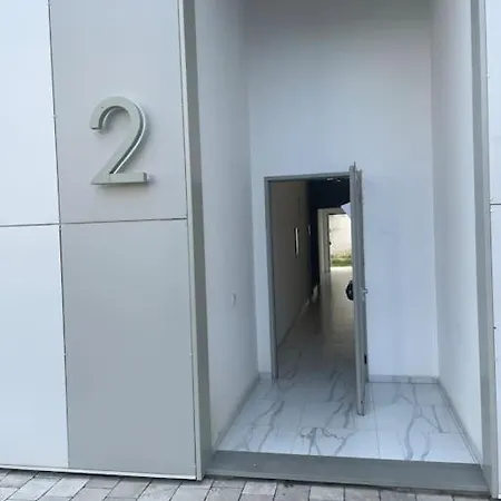 Leonard Apartment Tirana