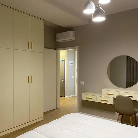 Apartment Leonard